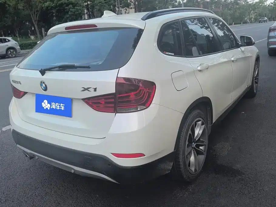 BMW X1 2015 sDrive18i Leading Upgrade Edition — миниатюра 3