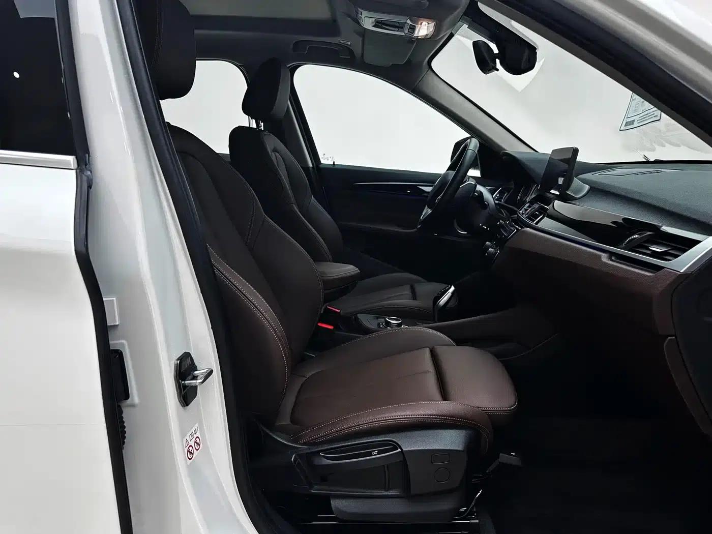 BMW X1 2021 sDrive20Li Fashion Edition — миниатюра 16