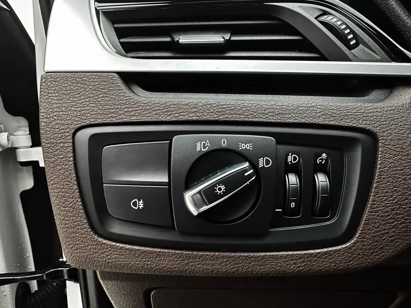 BMW X1 2021 sDrive20Li Fashion Edition — миниатюра 21