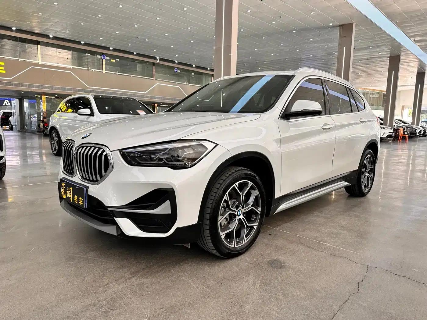 BMW X1 2022 sDrive25Li Leading Edition — миниатюра 1