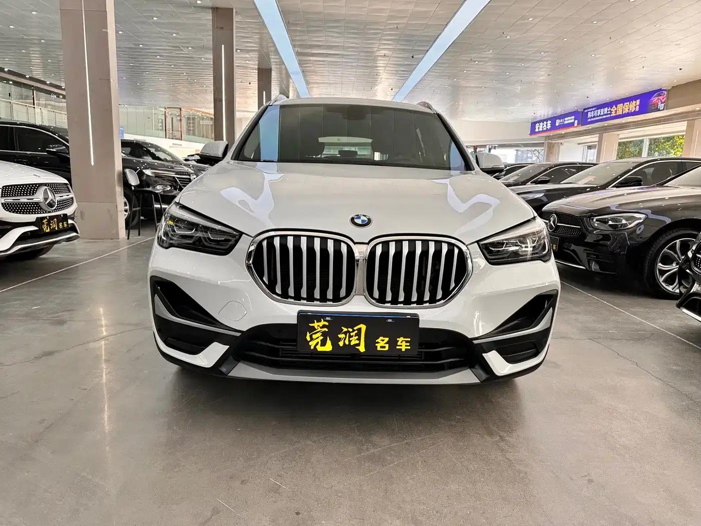 BMW X1 2022 sDrive25Li Leading Edition — миниатюра 2