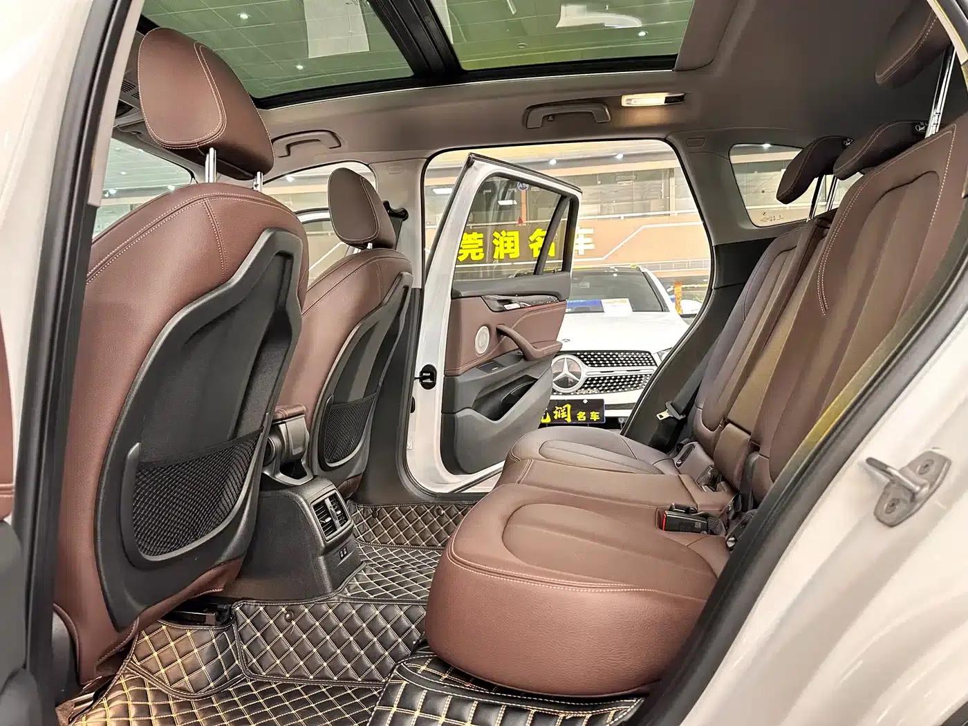 BMW X1 2022 sDrive25Li Leading Edition — миниатюра 11