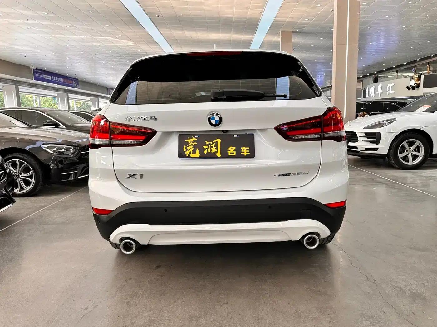 BMW X1 2022 sDrive25Li Leading Edition — миниатюра 14