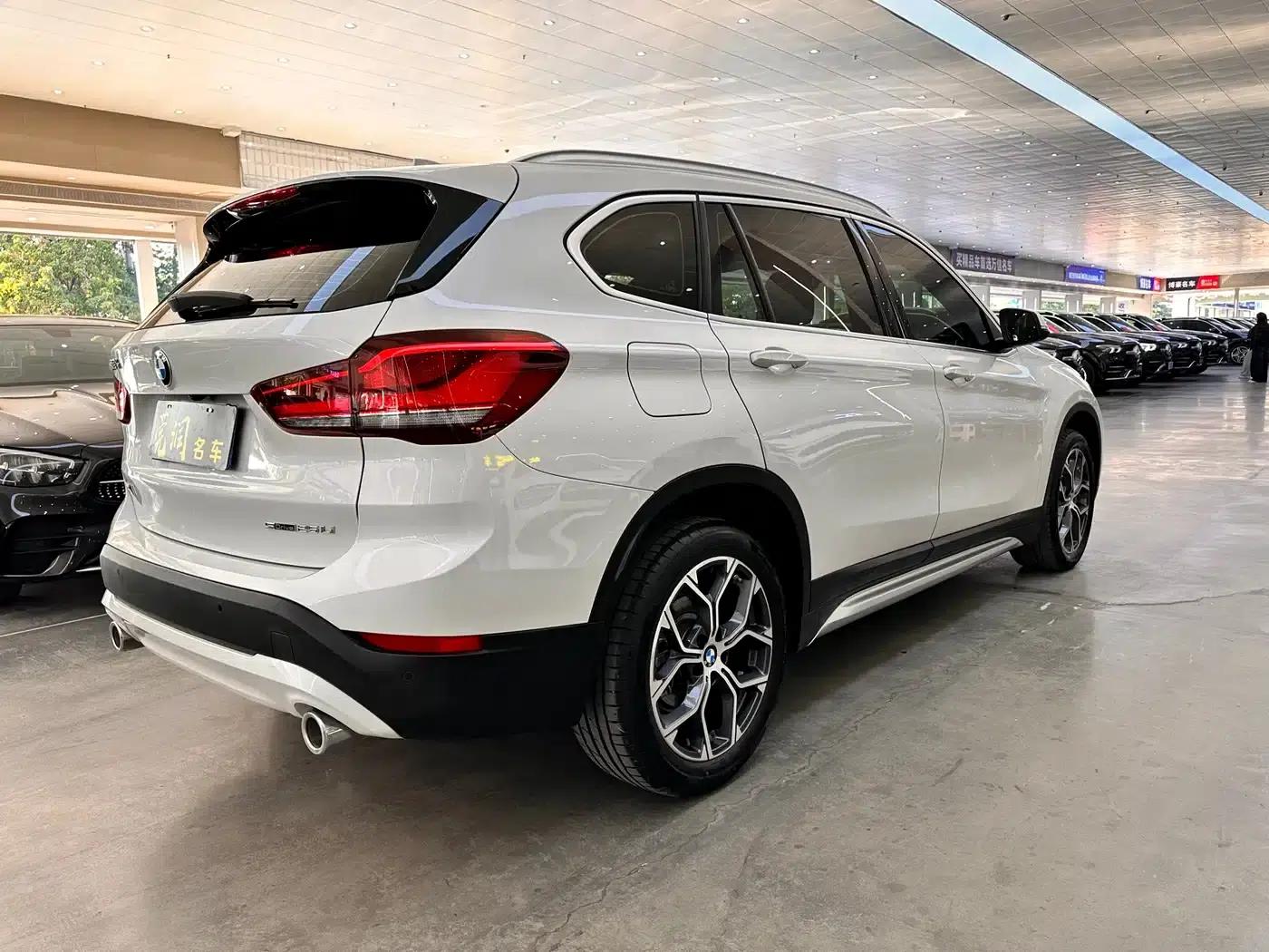 BMW X1 2022 sDrive25Li Leading Edition — миниатюра 15