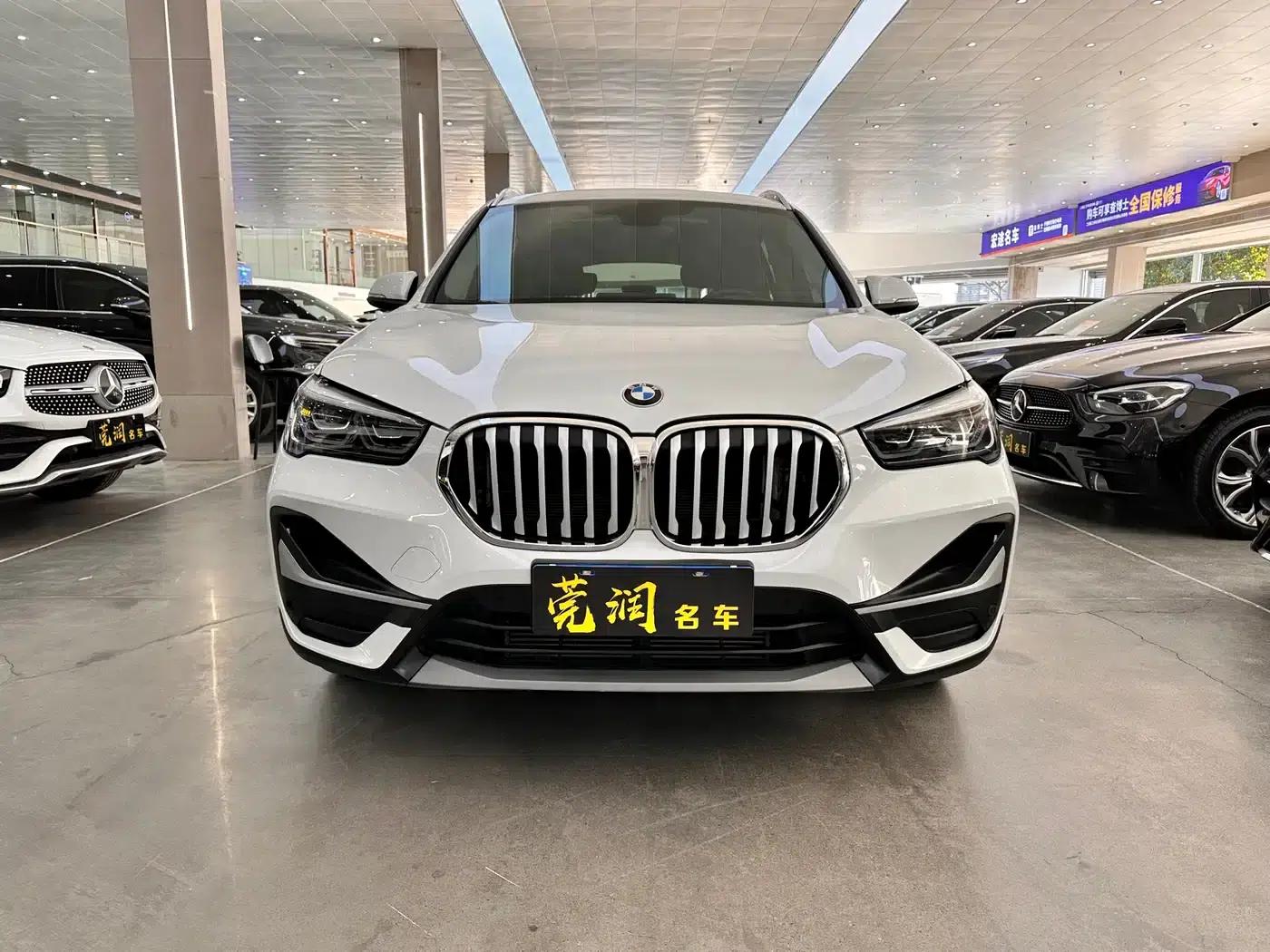 BMW X1 2022 sDrive25Li Leading Edition — миниатюра 3
