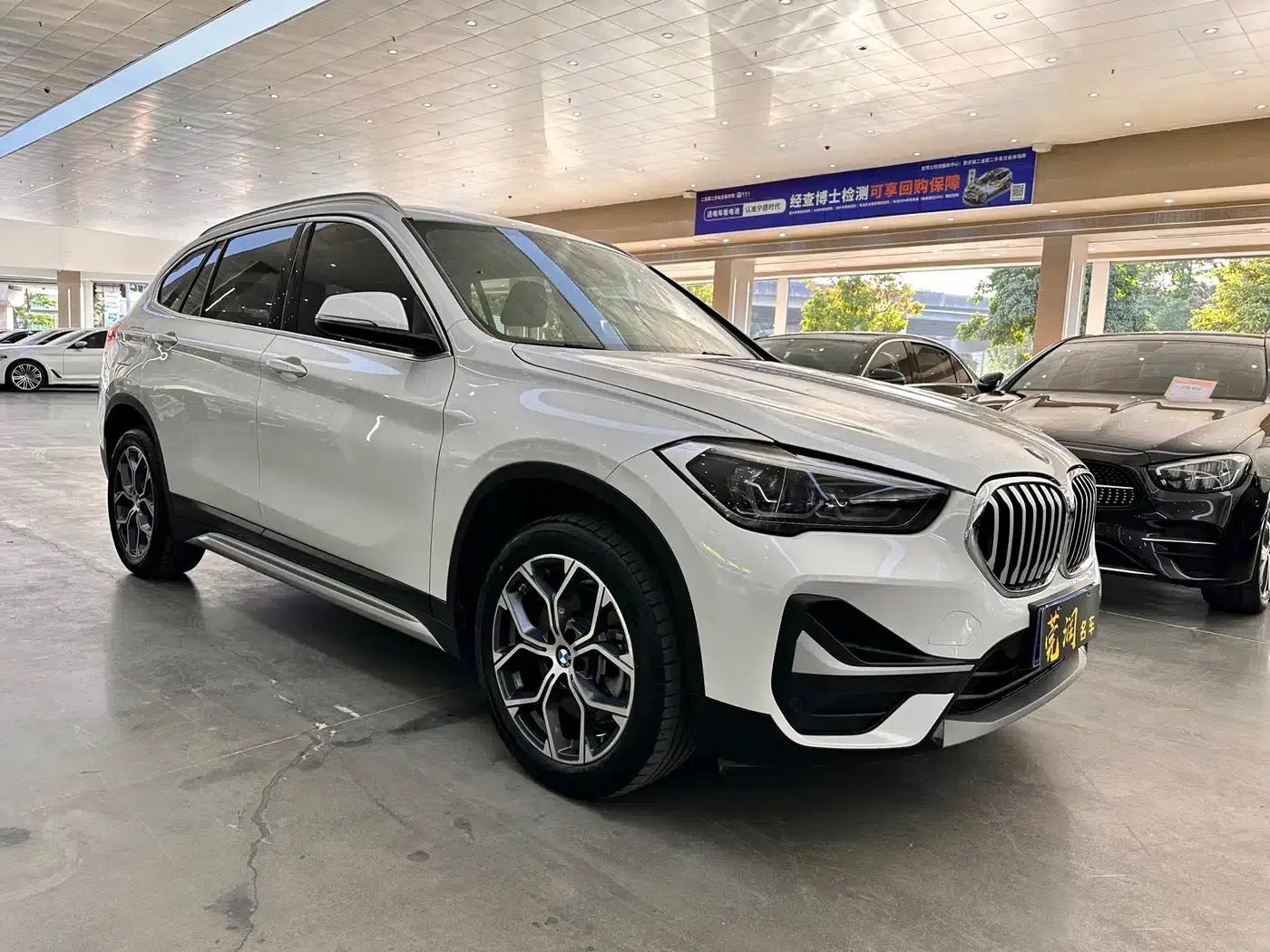 BMW X1 2022 sDrive25Li Leading Edition — миниатюра 4