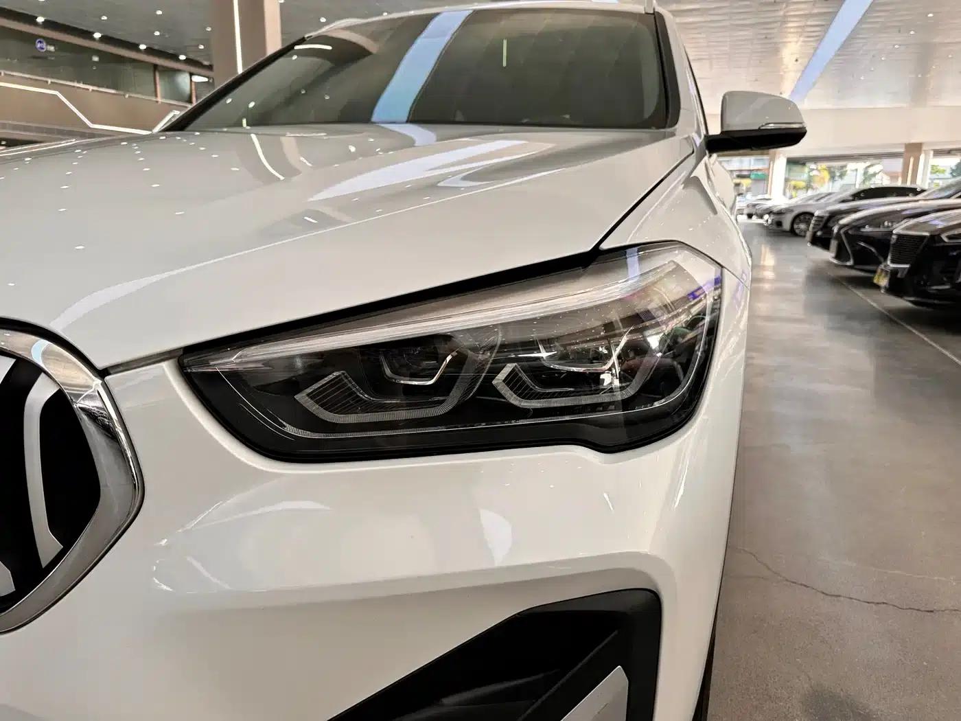 BMW X1 2022 sDrive25Li Leading Edition — миниатюра 5
