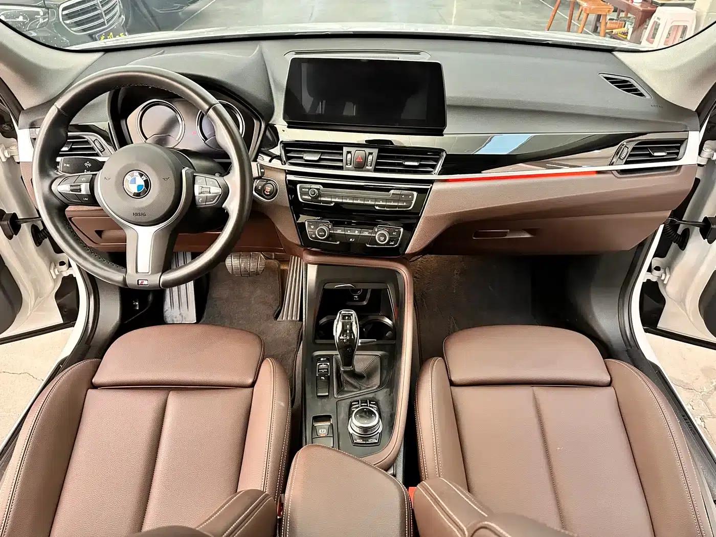 BMW X1 2022 sDrive25Li Leading Edition — миниатюра 9