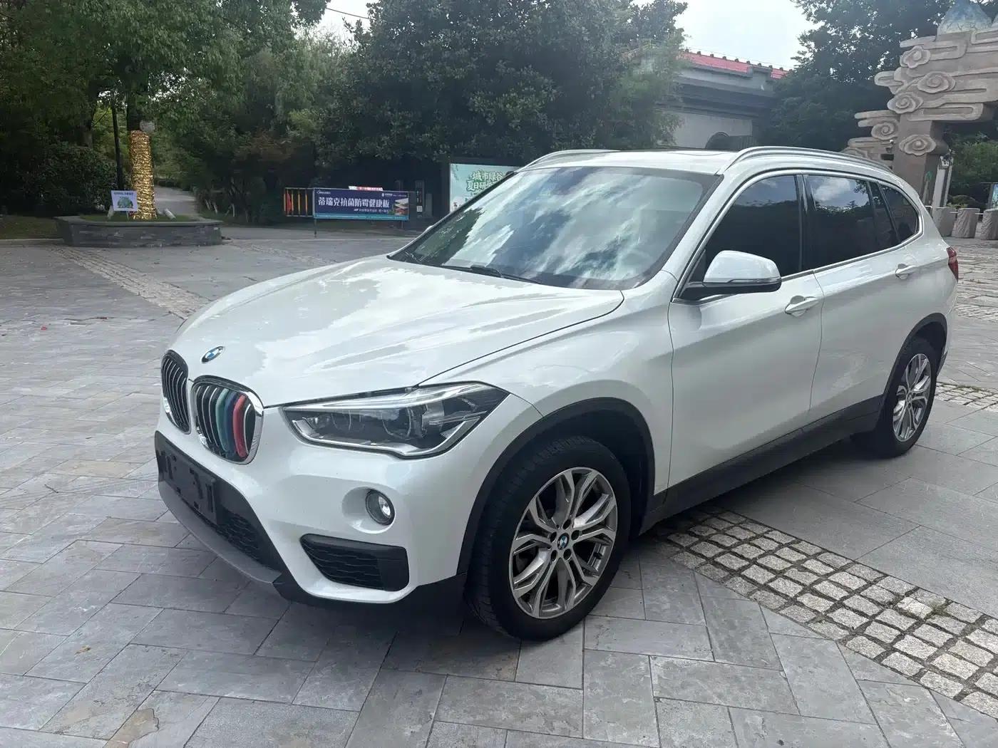BMW X1 2019 sDrive20Li Leading Edition — миниатюра 1
