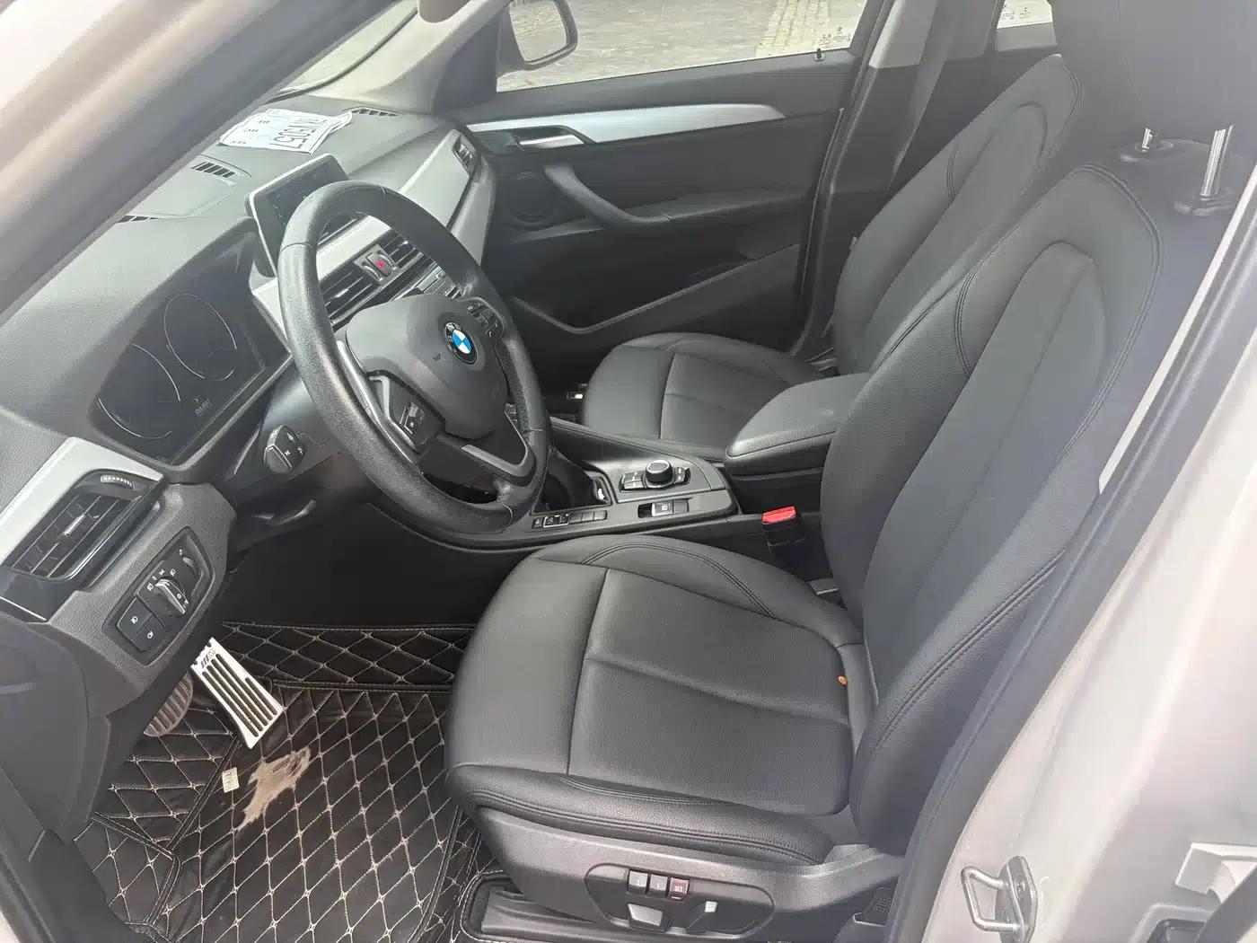 BMW X1 2019 sDrive20Li Leading Edition — миниатюра 4