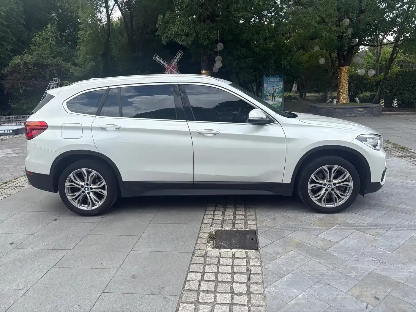 BMW X1 2019 sDrive20Li Leading Edition — миниатюра 7