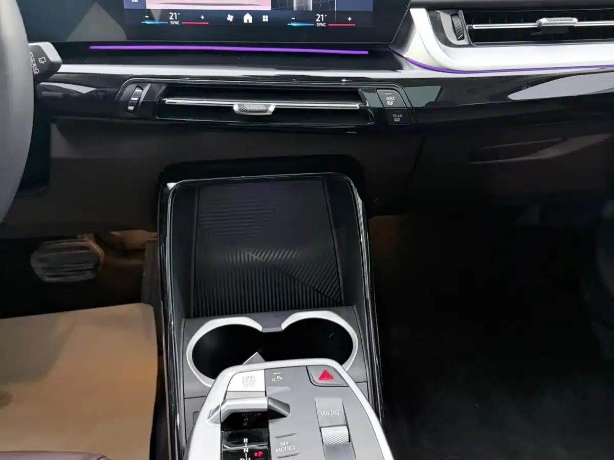 2023 BMW X1 sDrive20Li X Design Package — миниатюра 12