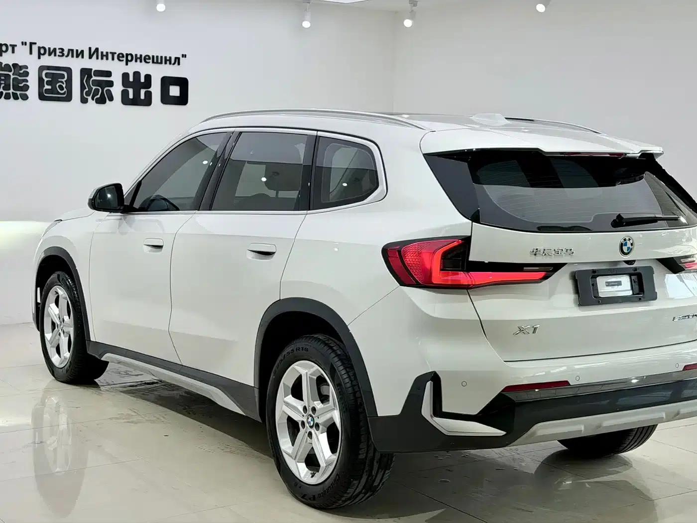 2023 BMW X1 sDrive20Li X Design Package — миниатюра 6