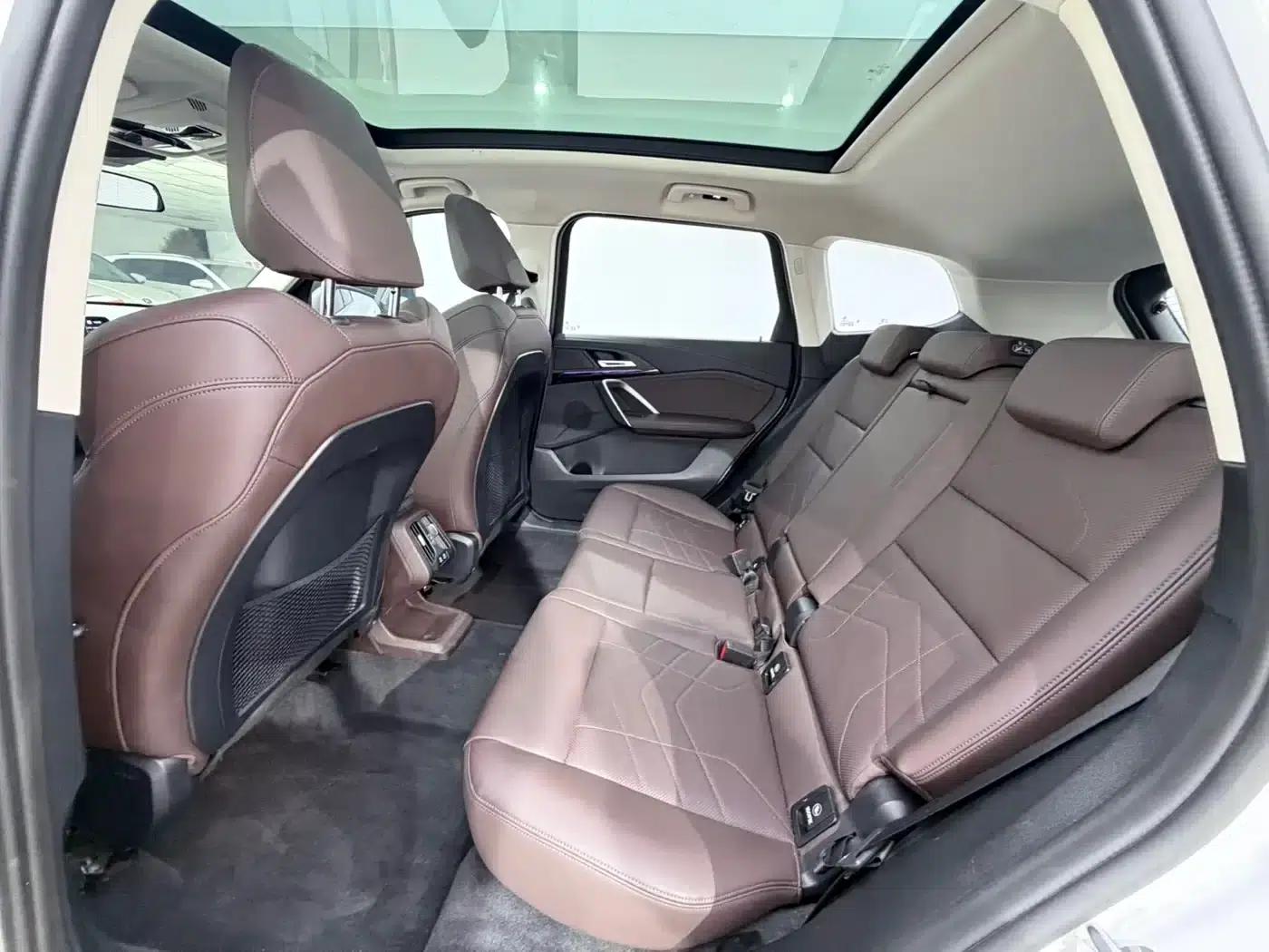2023 BMW X1 sDrive20Li X Design Package — миниатюра 8