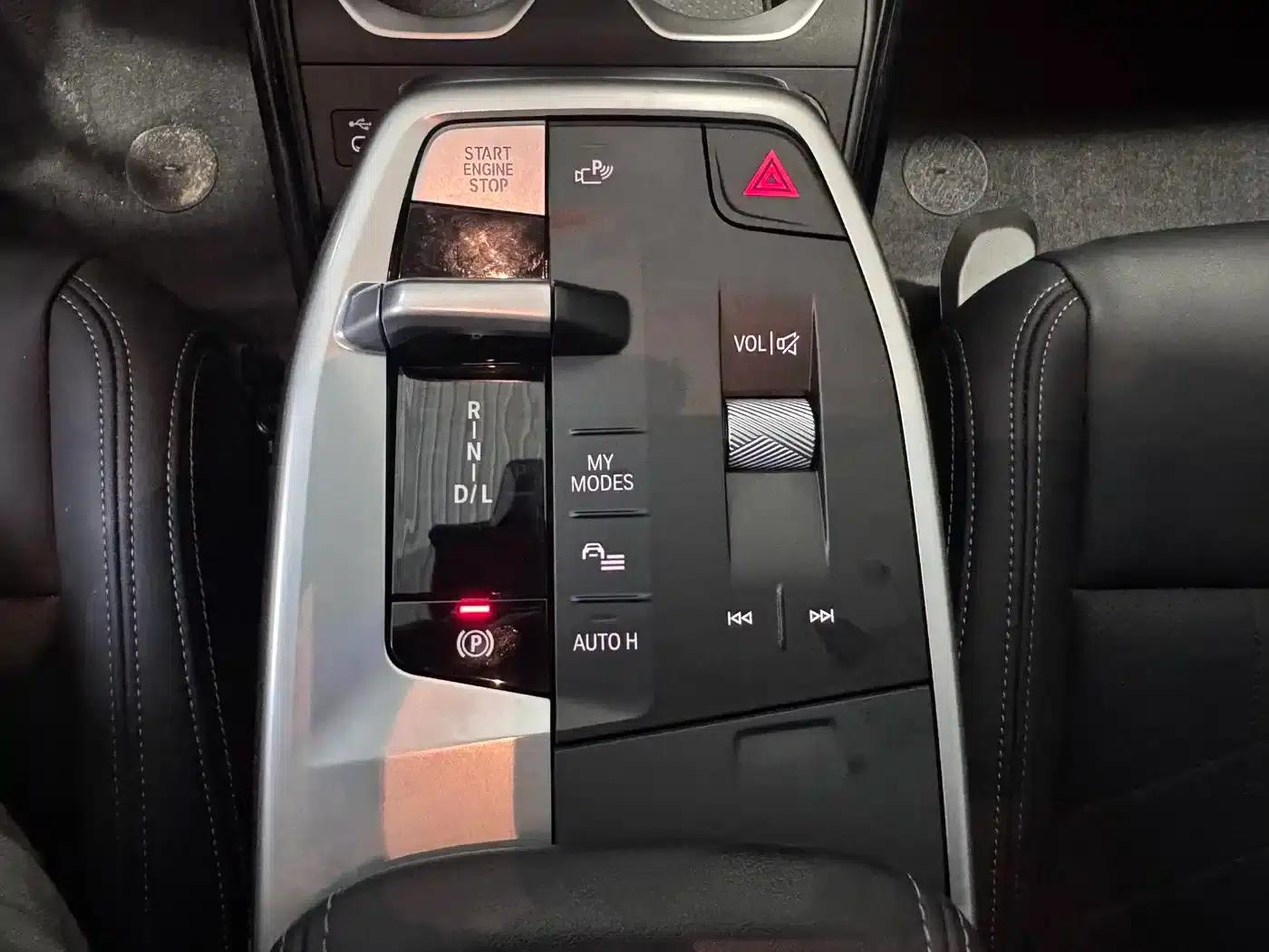 2023 BMW X1 sDrive20Li X Design Package — миниатюра 13