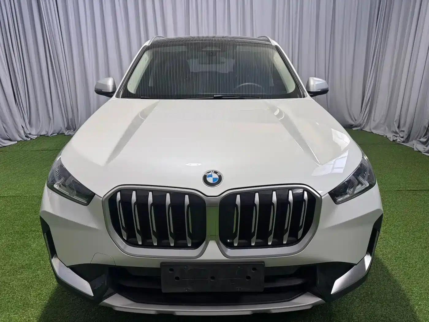 2023 BMW X1 sDrive20Li X Design Package — миниатюра 3