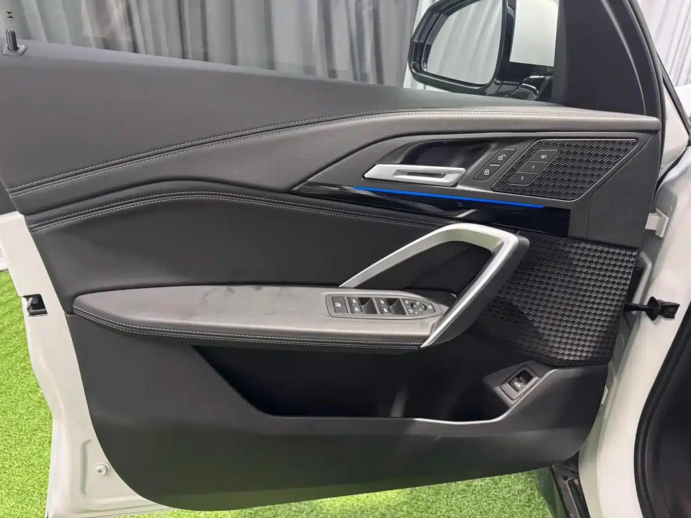 2023 BMW X1 sDrive20Li X Design Package — миниатюра 9