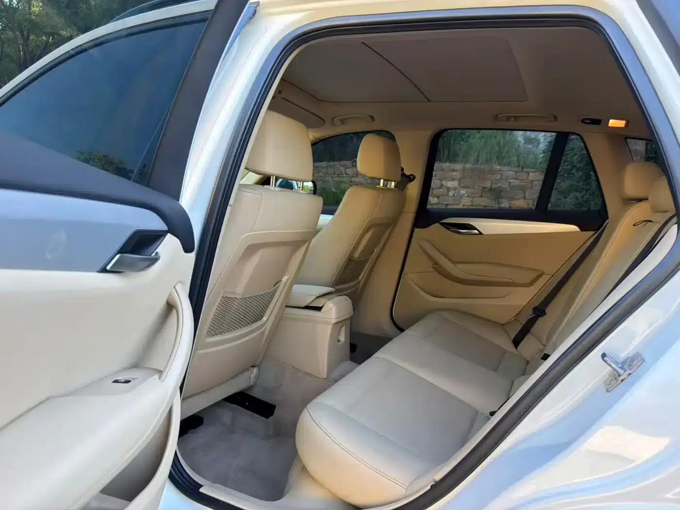 BMW X1 2012 sDrive20i Leading Edition — миниатюра 6