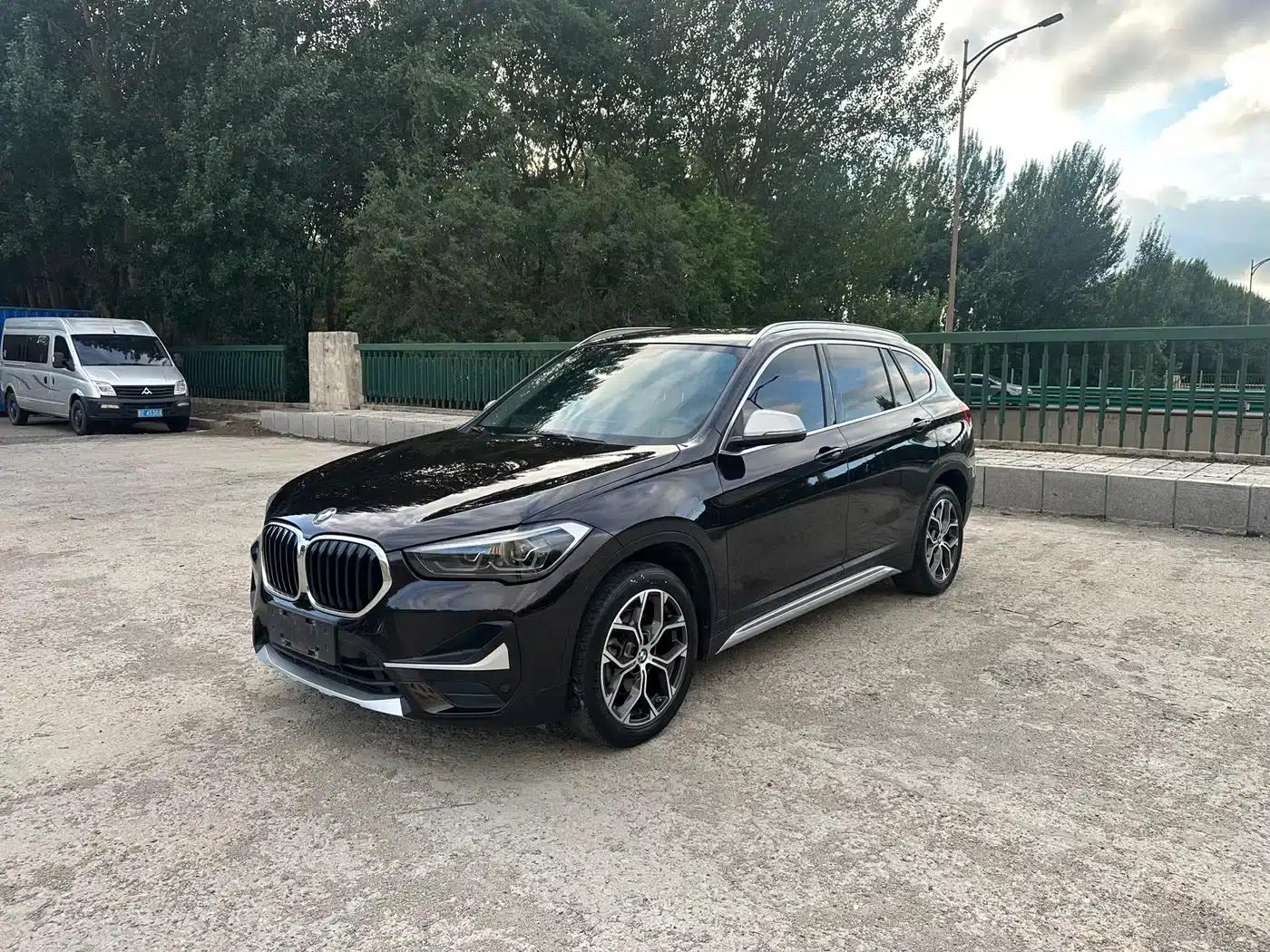 BMW X1 2022 sDrive20Li Fashion Edition — миниатюра 1
