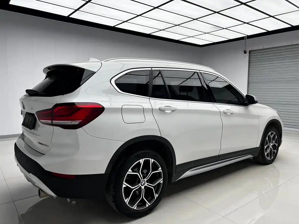 BMW X1 2022 sDrive20Li Premium — миниатюра 10