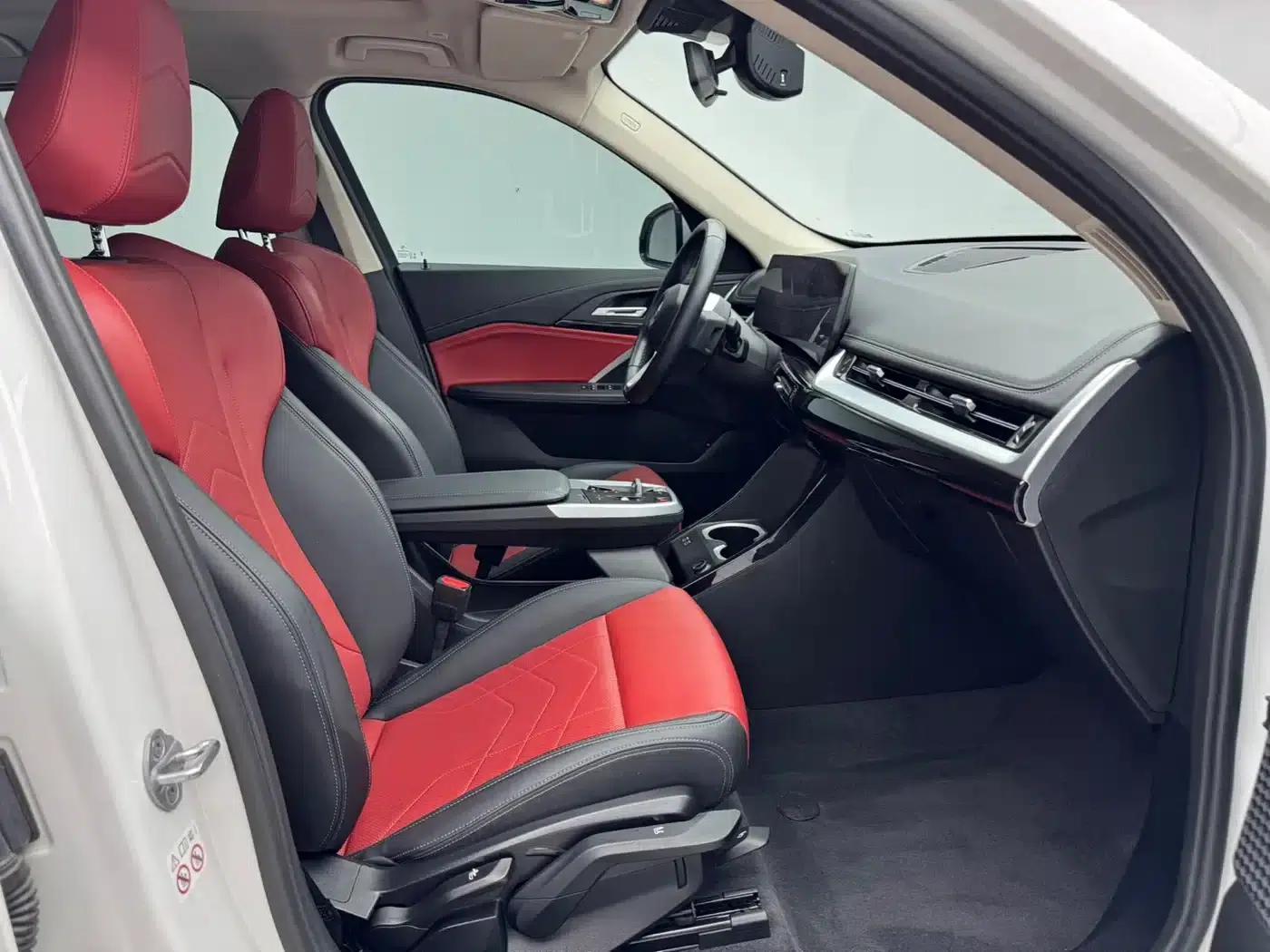 2023 BMW X1 sDrive20Li X Design Package — миниатюра 11