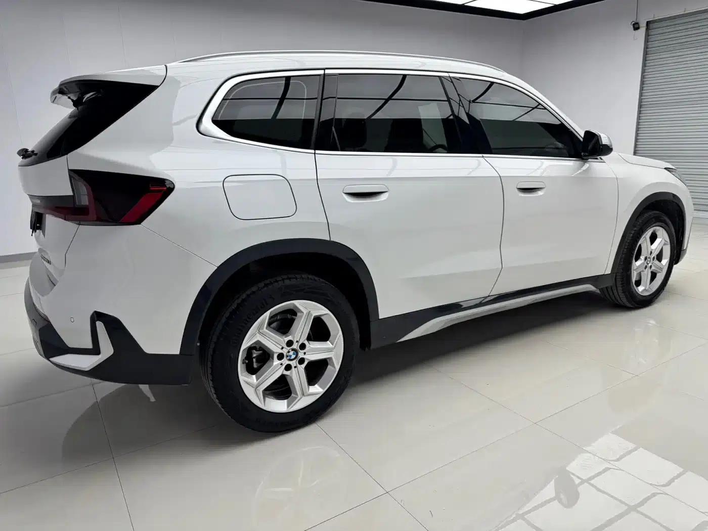 2023 BMW X1 sDrive20Li X Design Package — миниатюра 6