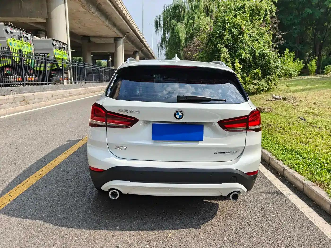 BMW X1 2021 sDrive25Li Leading Edition — миниатюра 5