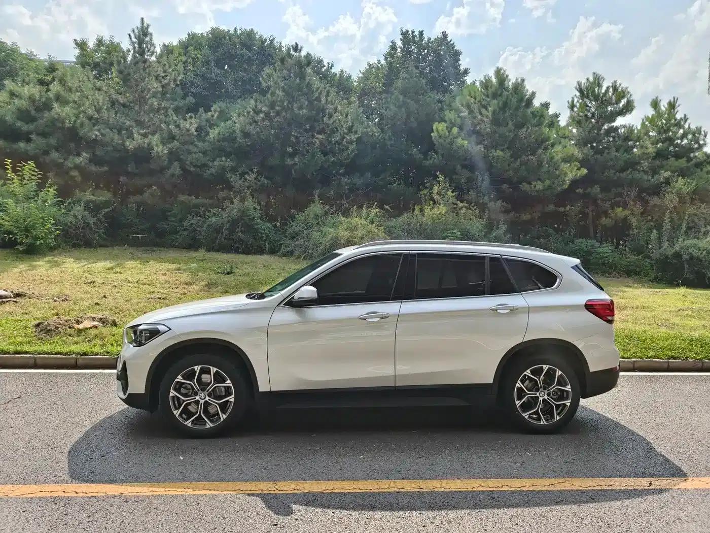 BMW X1 2021 sDrive25Li Leading Edition — миниатюра 7