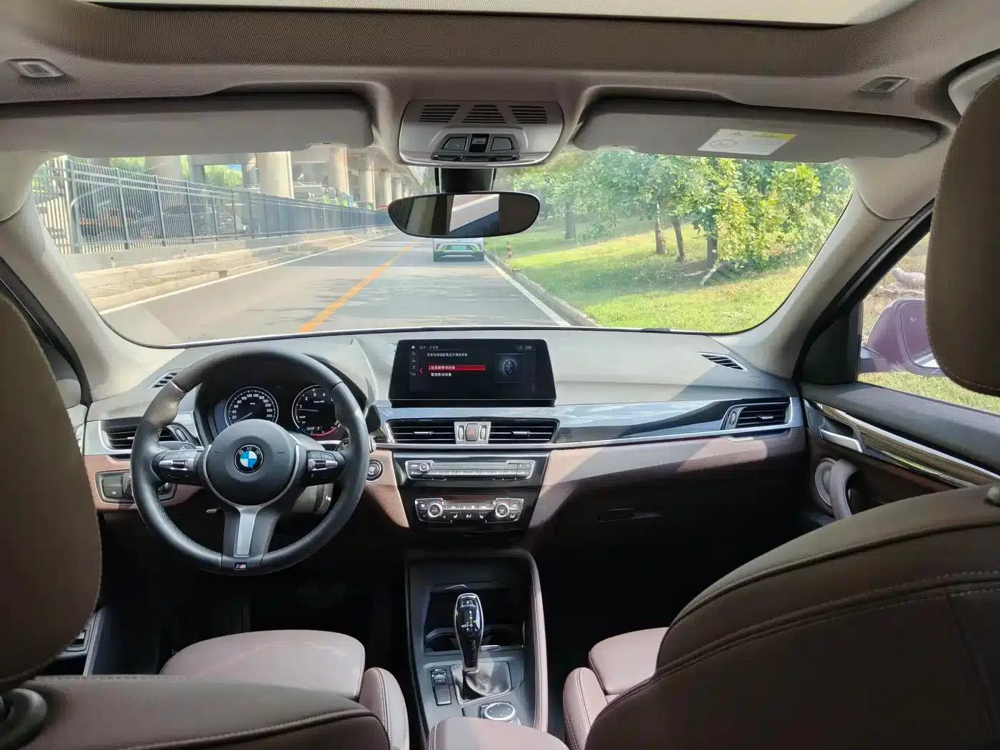 BMW X1 2021 sDrive25Li Leading Edition — миниатюра 10