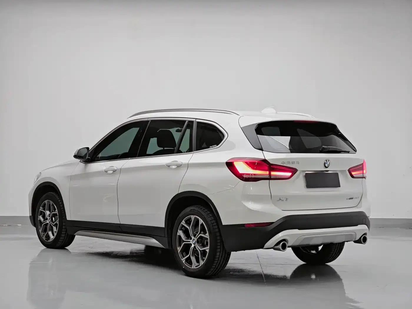 BMW X1 2022 sDrive20Li Premium — миниатюра 4
