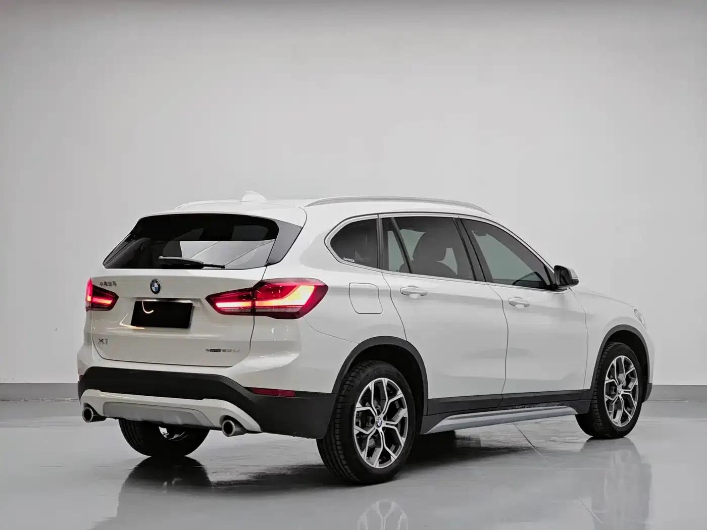 BMW X1 2022 sDrive20Li Premium — миниатюра 6