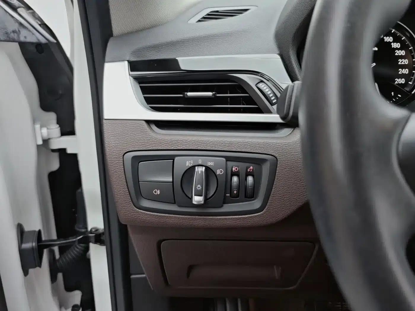 BMW X1 2022 sDrive20Li Premium — миниатюра 9