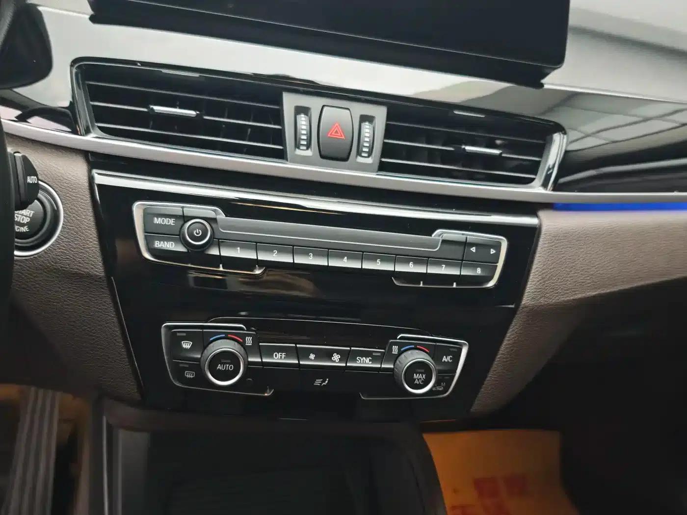 BMW X1 2022 sDrive25Li Leading Edition — миниатюра 14