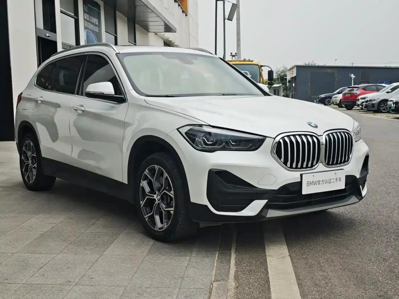 BMW X1 2022 sDrive25Li Leading Edition — миниатюра 3