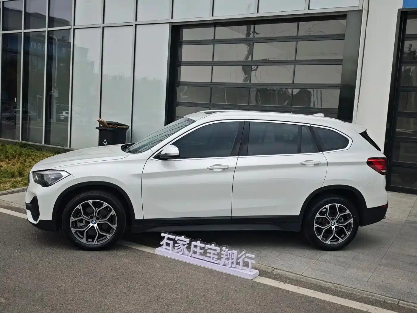 BMW X1 2022 sDrive25Li Leading Edition — миниатюра 9