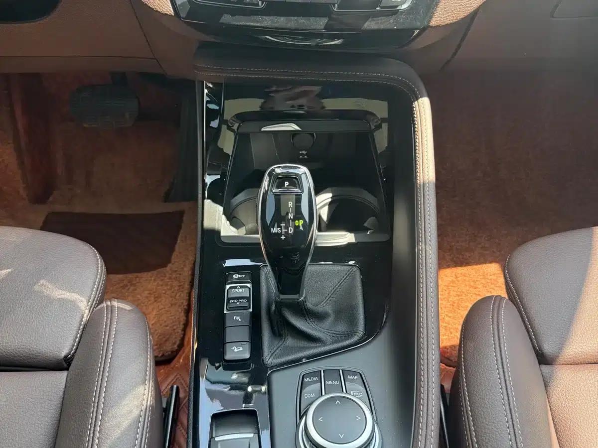 BMW X1 2022 xDrive25Li Premium — миниатюра 15