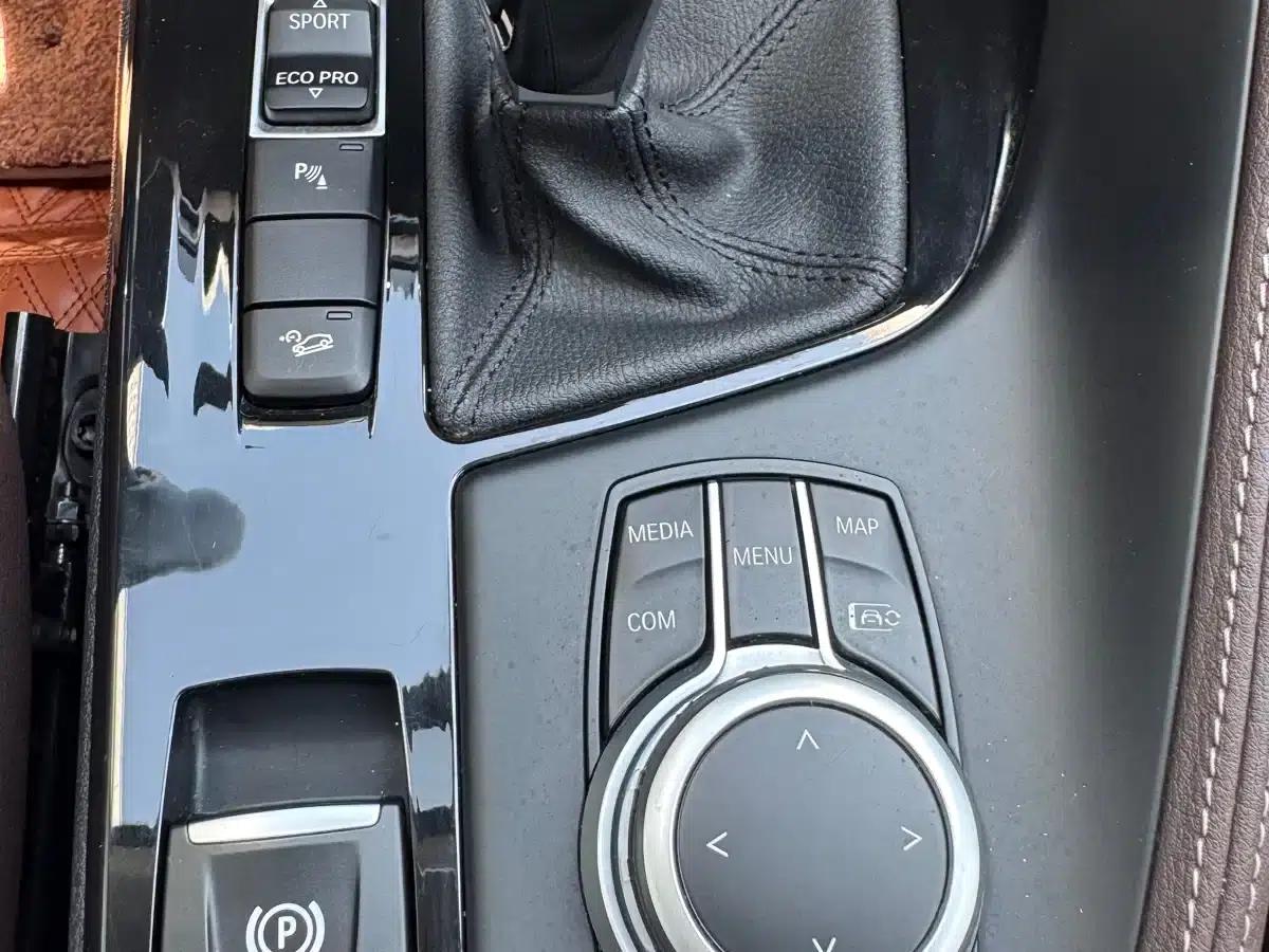 BMW X1 2022 xDrive25Li Premium — миниатюра 16