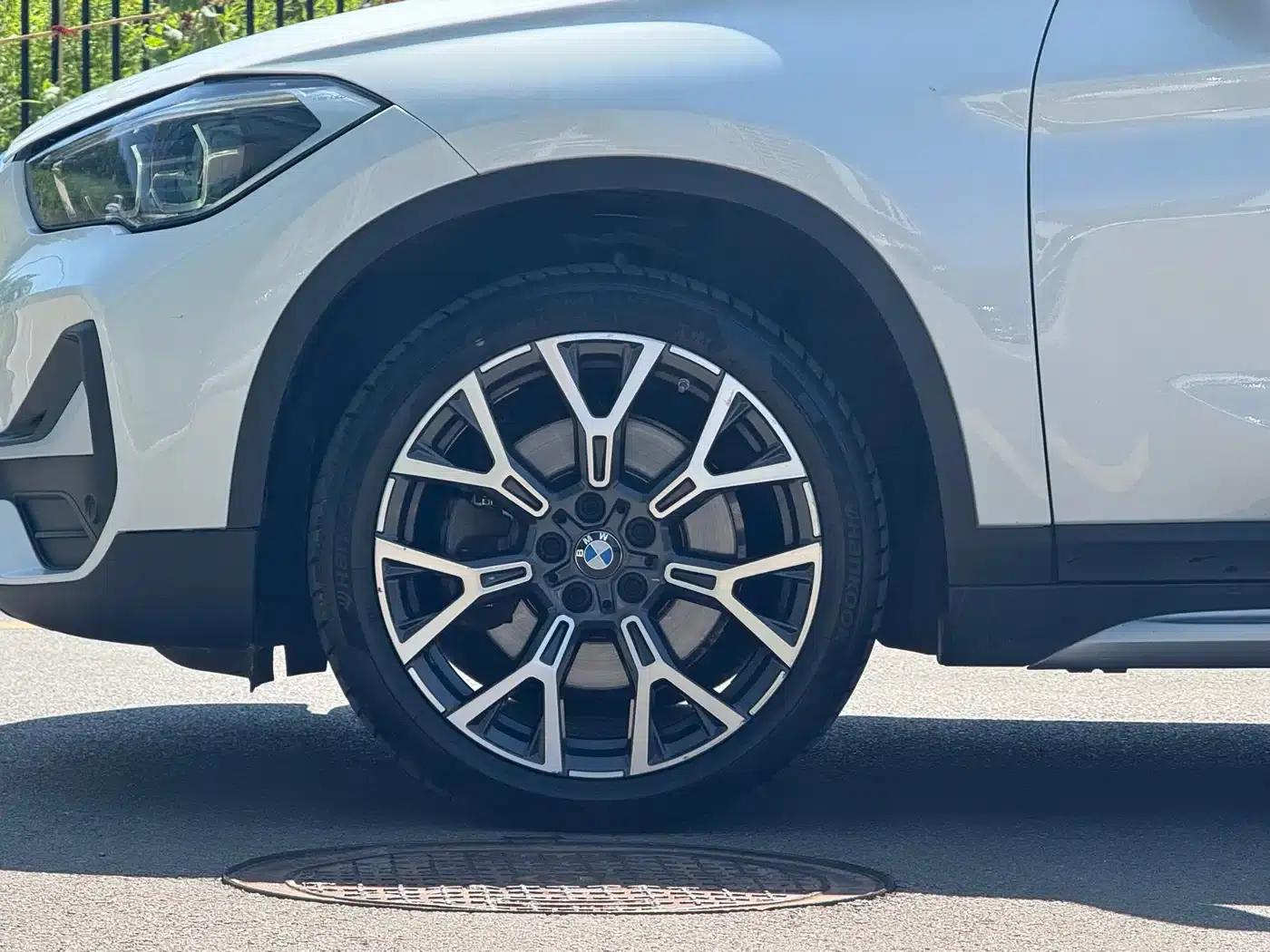 BMW X1 2022 xDrive25Li Premium — миниатюра 4