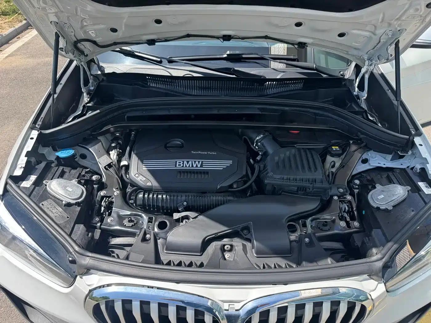 BMW X1 2022 xDrive25Li Premium — миниатюра 6