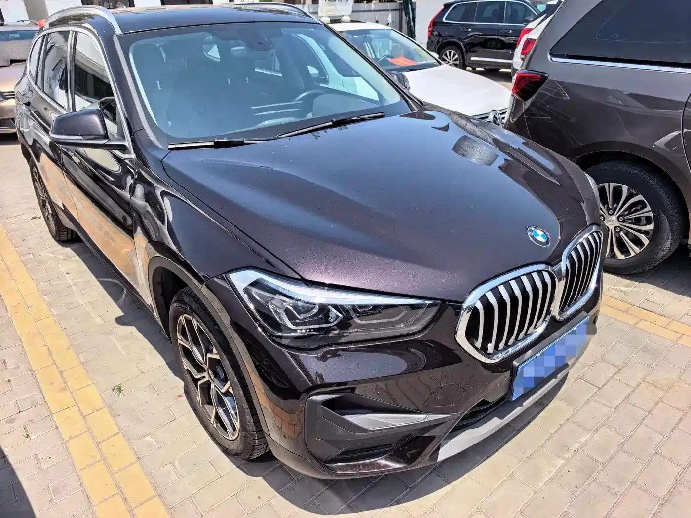 BMW X1 2022 sDrive25Li Leading Edition — миниатюра 2