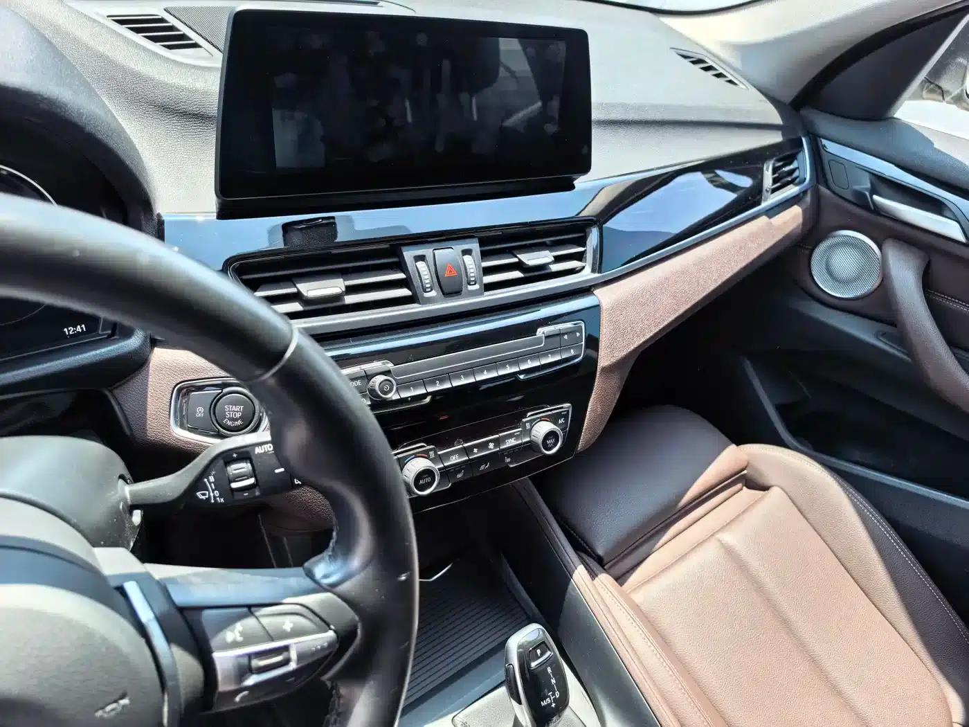 BMW X1 2022 sDrive25Li Leading Edition — миниатюра 11