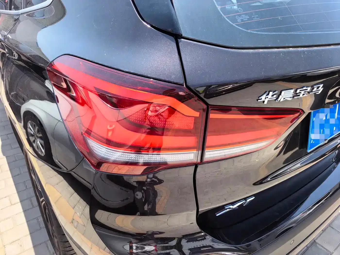 BMW X1 2022 sDrive25Li Leading Edition — миниатюра 5