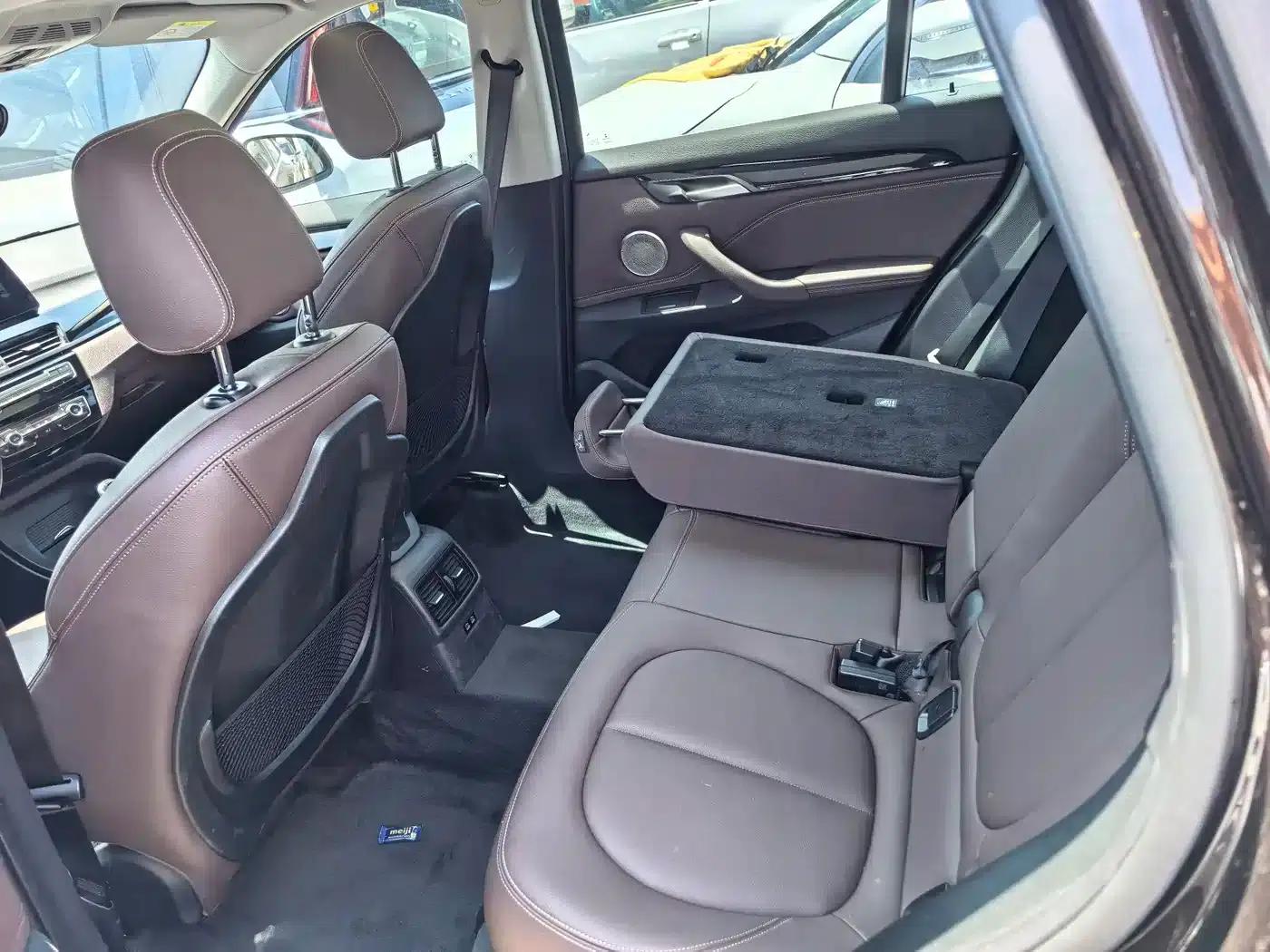 BMW X1 2022 sDrive25Li Leading Edition — миниатюра 8