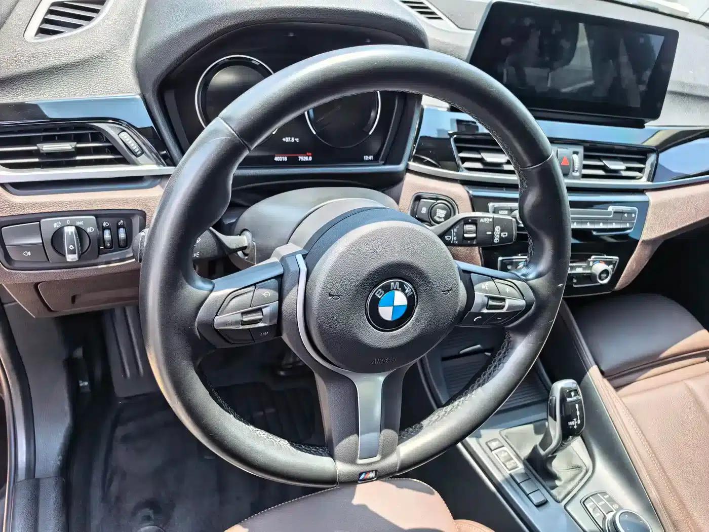 BMW X1 2022 sDrive25Li Leading Edition — миниатюра 10