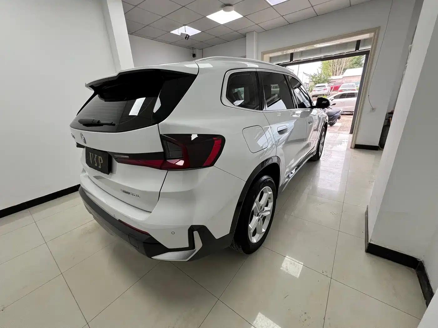 2023 BMW X1 sDrive20Li X Design Package — миниатюра 31