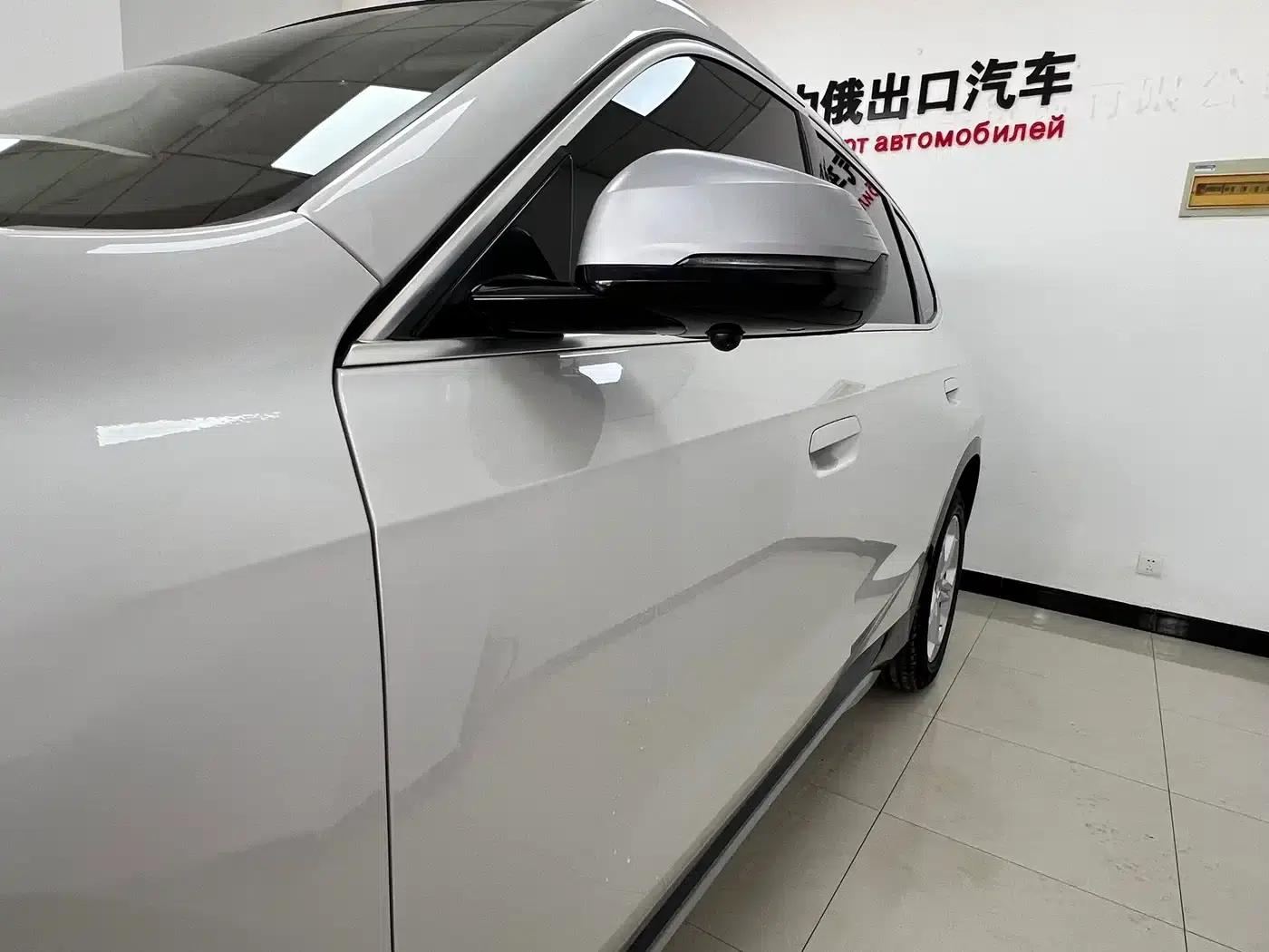 2023 BMW X1 sDrive20Li X Design Package — миниатюра 6