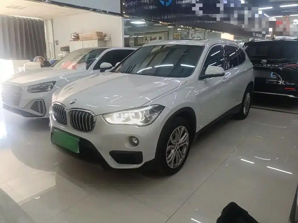 BMW X1 2019 sDrive20Li Leading Edition — миниатюра 1