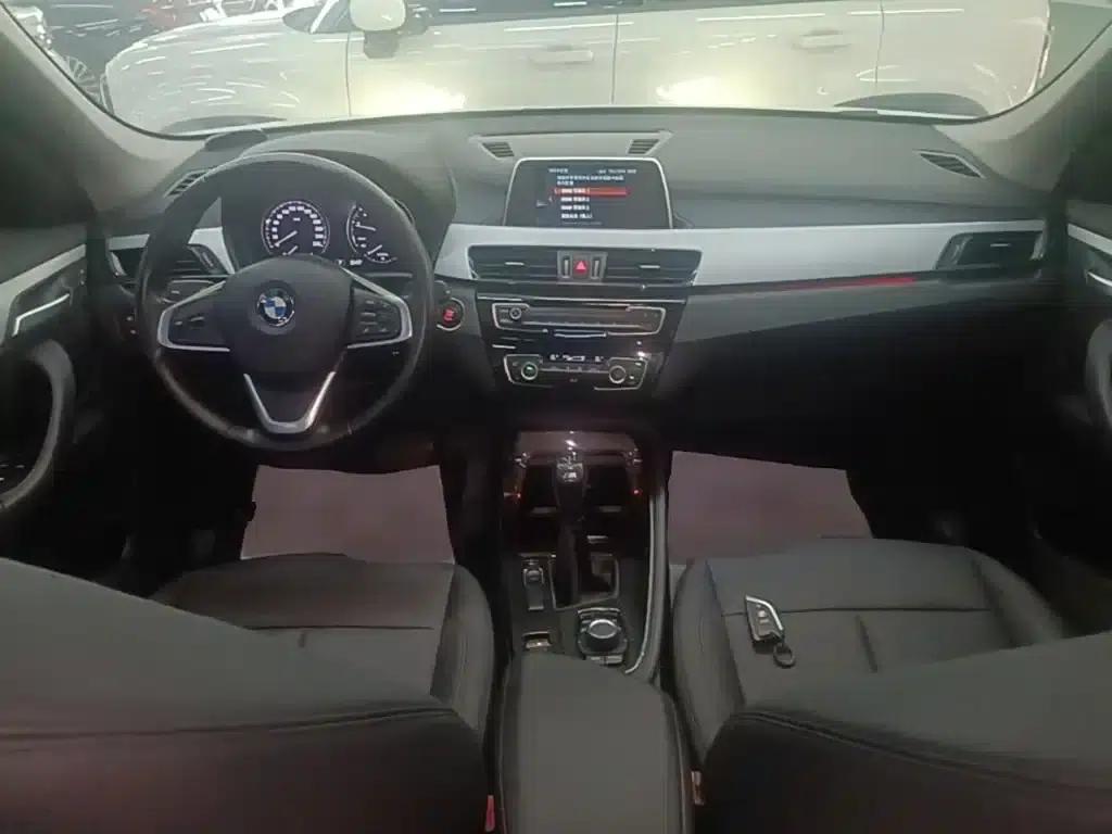 BMW X1 2019 sDrive20Li Leading Edition — миниатюра 10