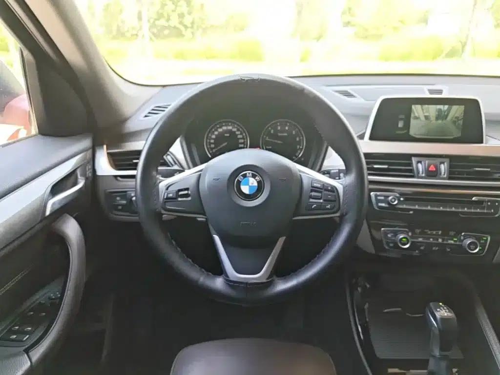BMW X1 2018 xDrive20Li Premium — миниатюра 11