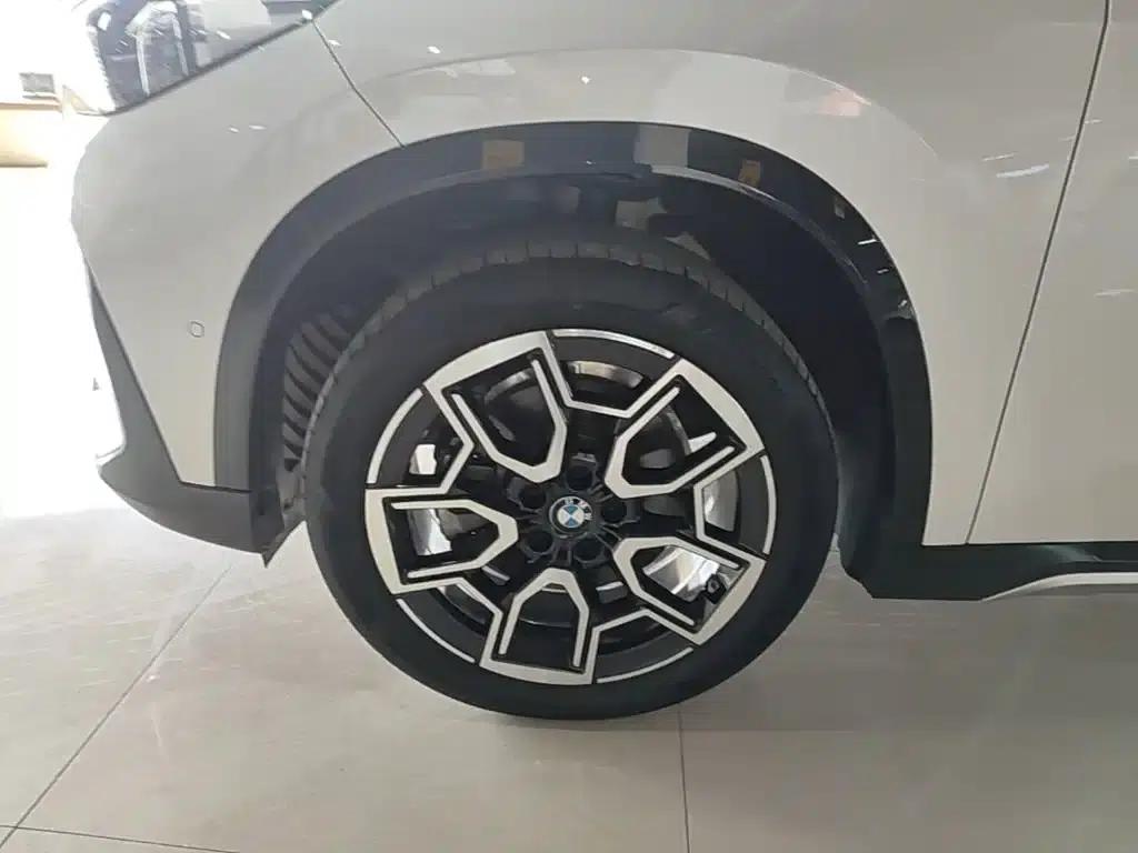 2023 BMW X1 sDrive25Li X Design Package — миниатюра 23